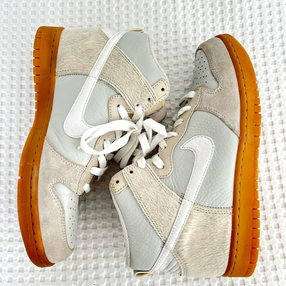 Nike Dunk High Premium | Neutral Grey/White/Gum Light Brown | Women 8.5/Men 6.5